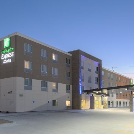 Holiday Inn Express & Suites Lincoln I - 80 By Ihg Экстерьер фото