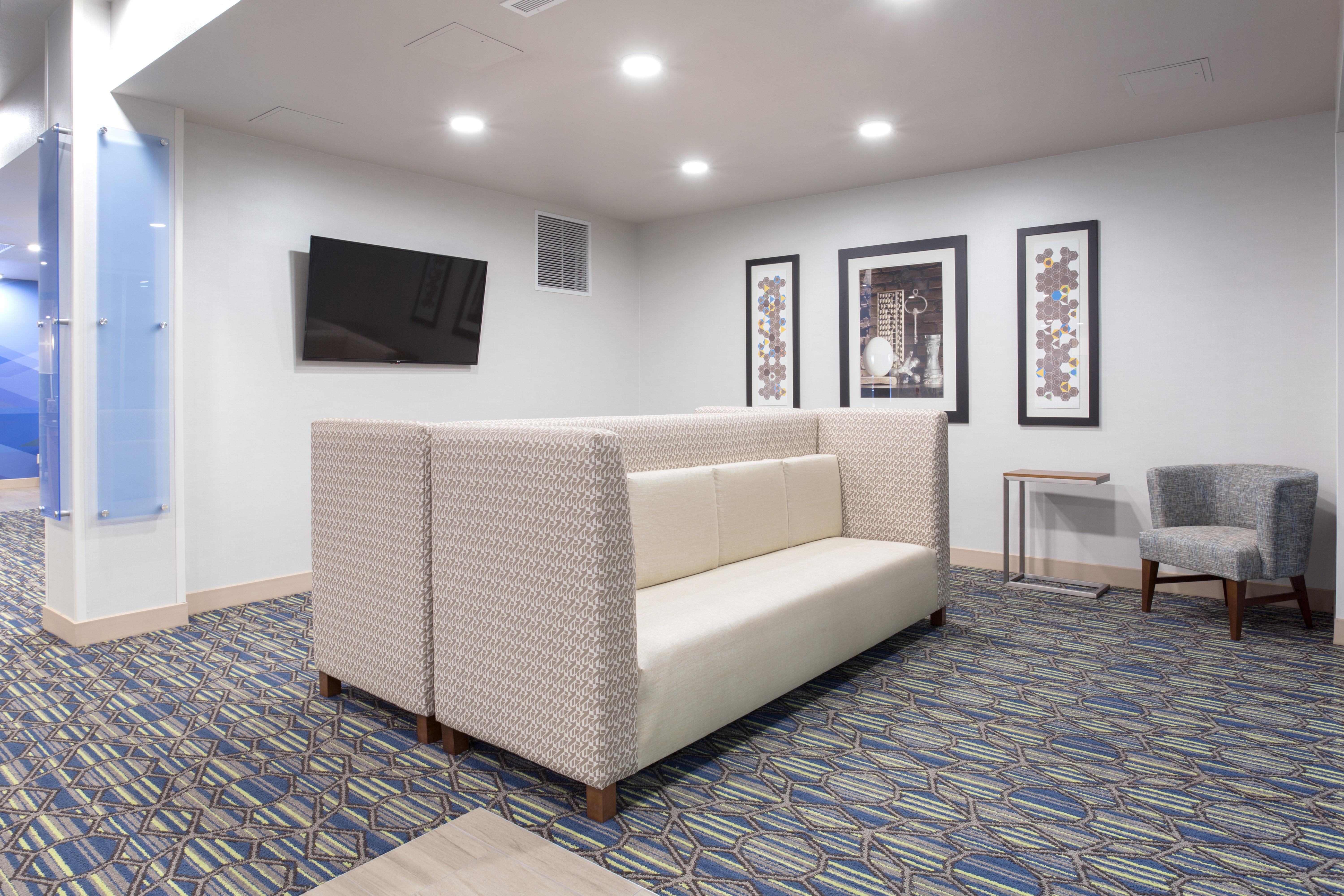 Holiday Inn Express & Suites Lincoln I - 80 By Ihg Экстерьер фото